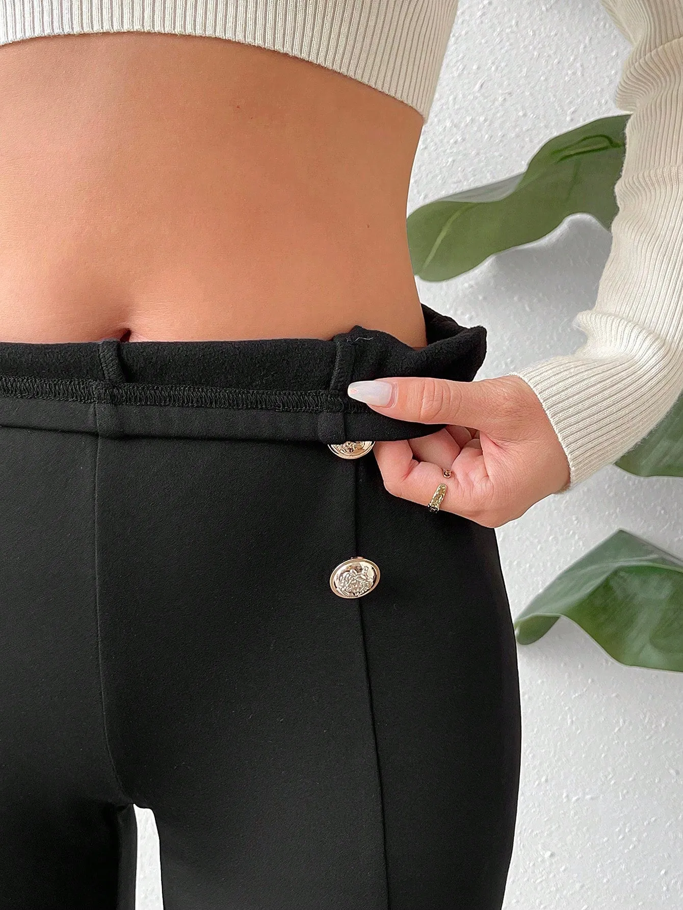 SHEIN Essnce Solid Button Detail Thermal Lined